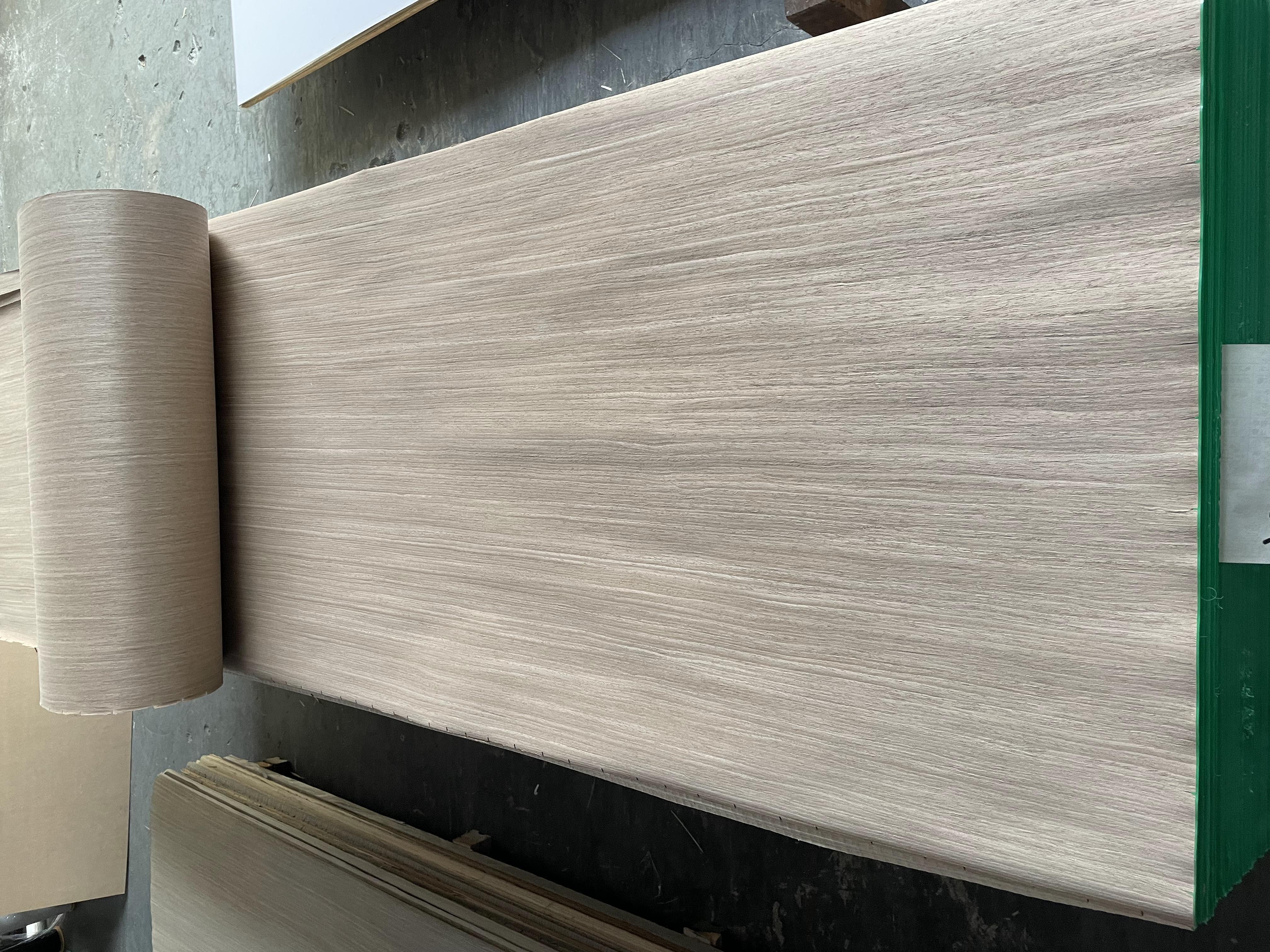 Factory Direct Decorative Wood Veneer Engineered Veneers Sheet Walnut Artificial Veneer for Furniture