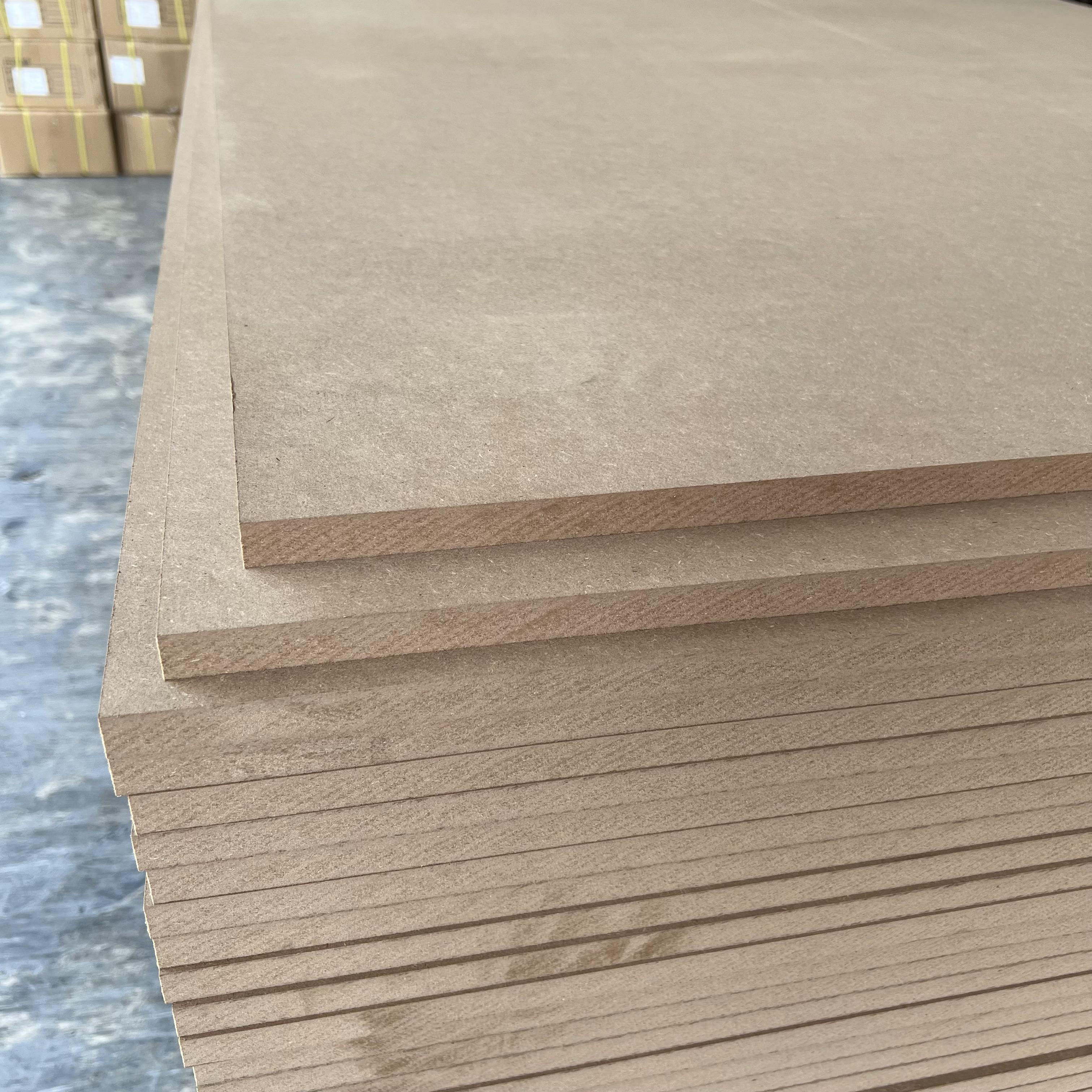 Factory Prices High Grade Plain MDF Raw  Laminated Melamine MDF Board 18mm Wood craft mdf 3mm 15mm 18mm