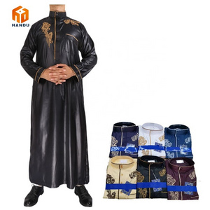 2023 Wholesale traditional muslim clothing men thobe daffah Embroidered thobe