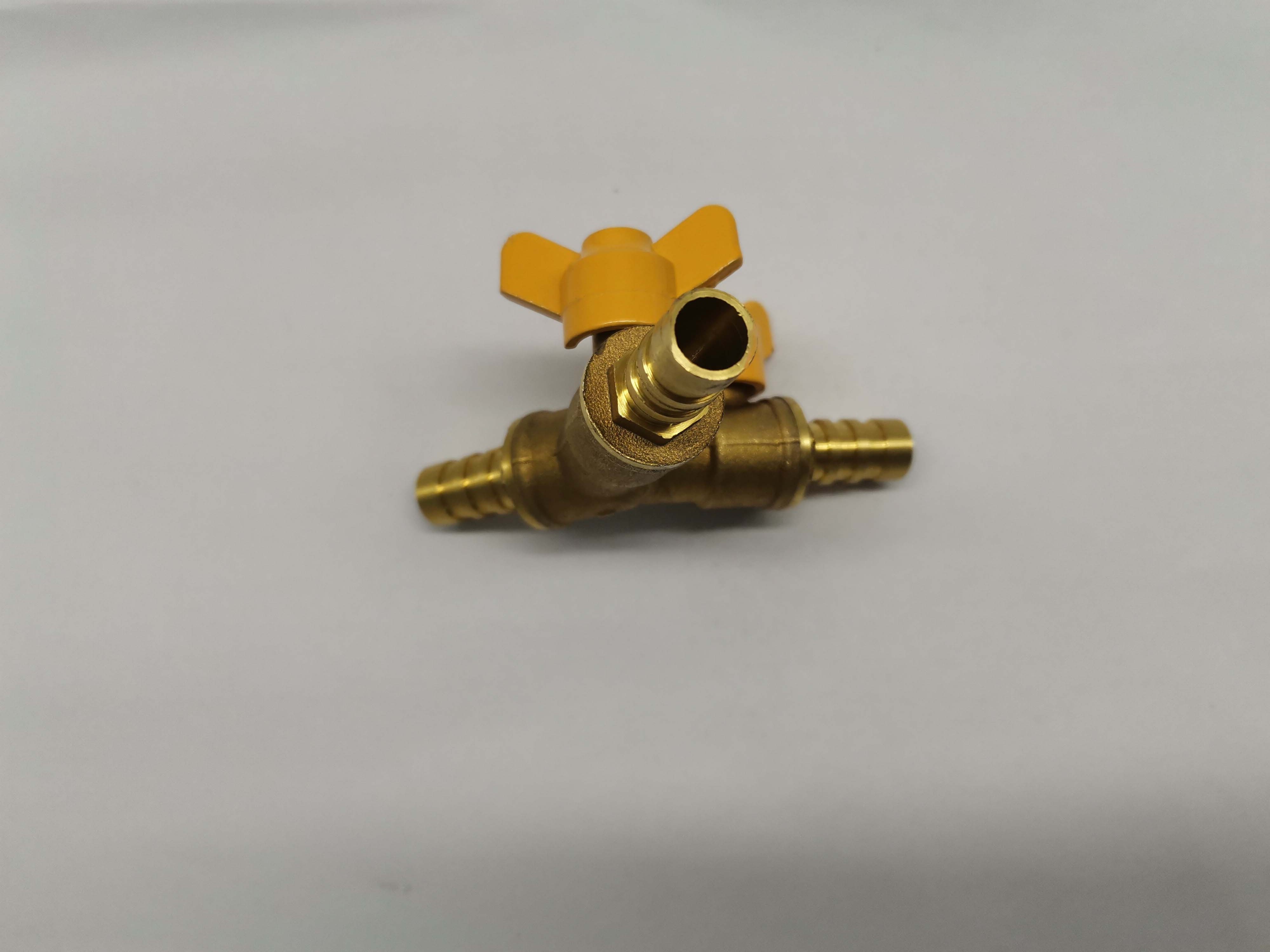 Leakproof Butterfly Handle Y-Shaped 3-Way Three Clamp Tee Triple Pagoda Thread Brass Gas Ball Valve