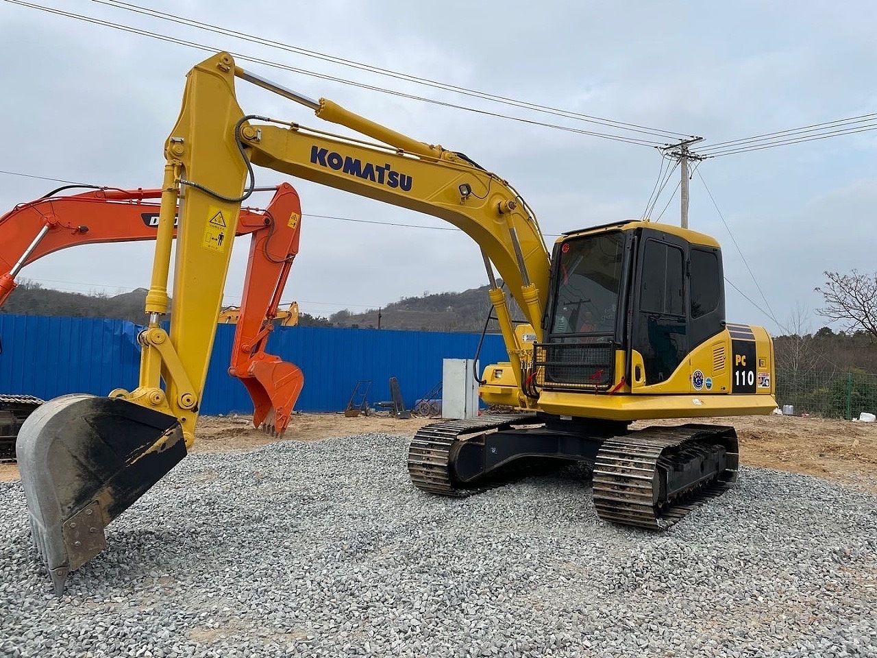 Used secondhand KOMATSU PC110-7 PC110 11 ton small medium hydraulic crawler excavator digger machine for sale