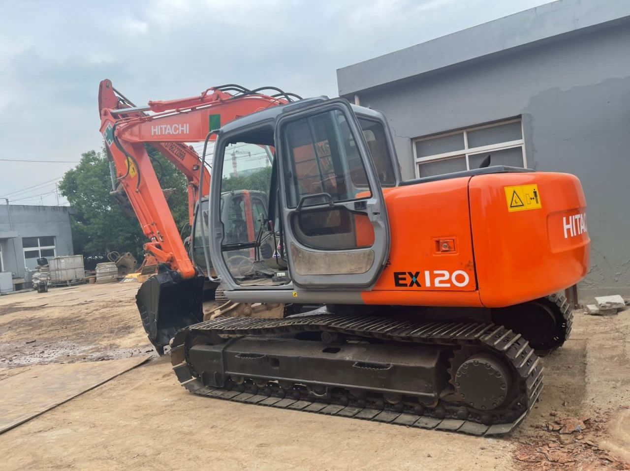 Japanese Original Machine Used HITACHI EX120-3 12 Ton Hydraulic Crawler Excavator for sale