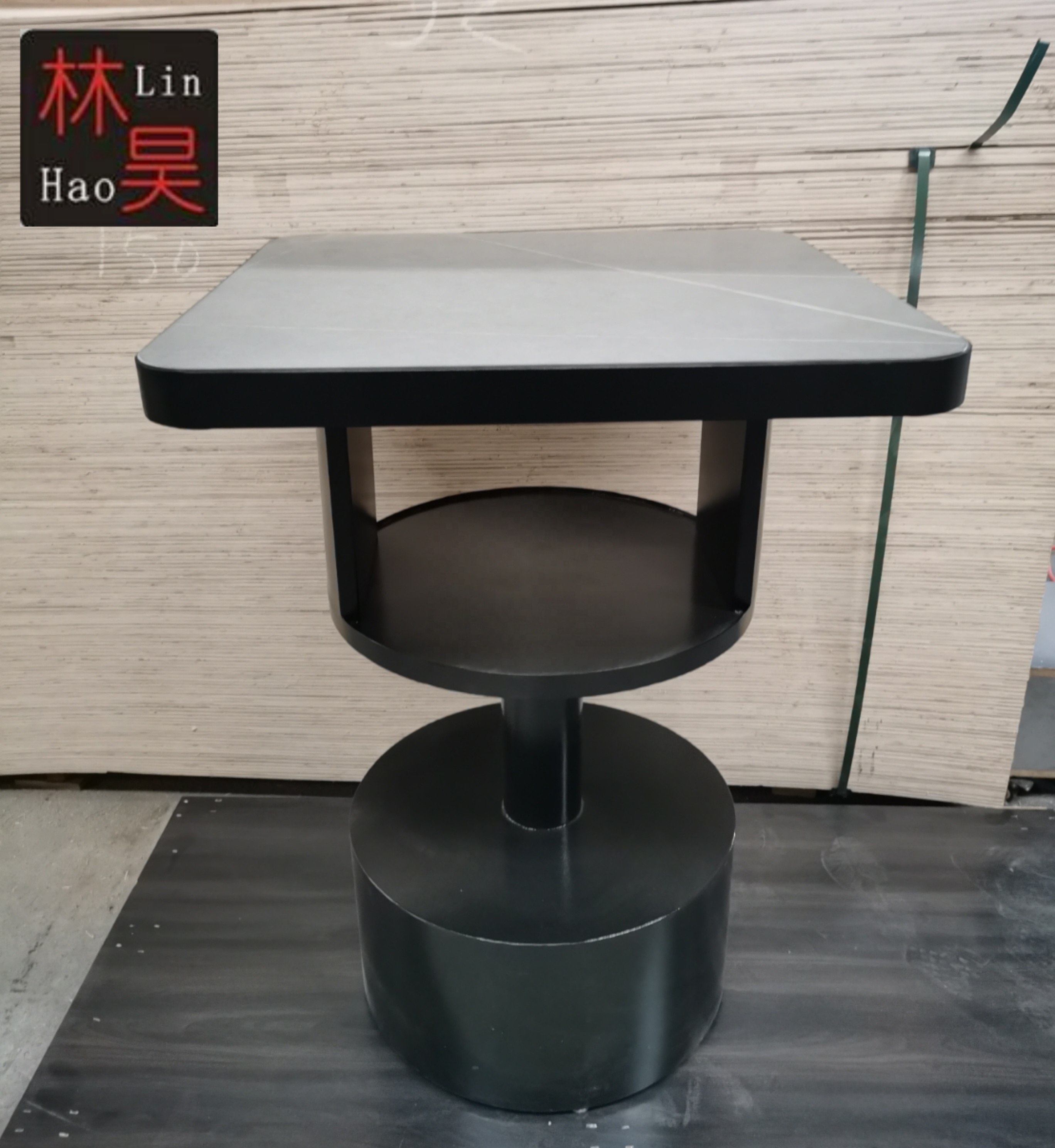 Black heavy metal iron high standing bar table for bar and club