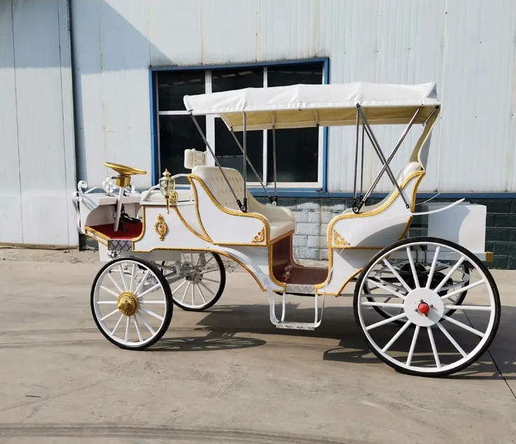 Factory price sightseeing horse carriage wagon princess wedding horse cart marathon victoria horse carriages for sale