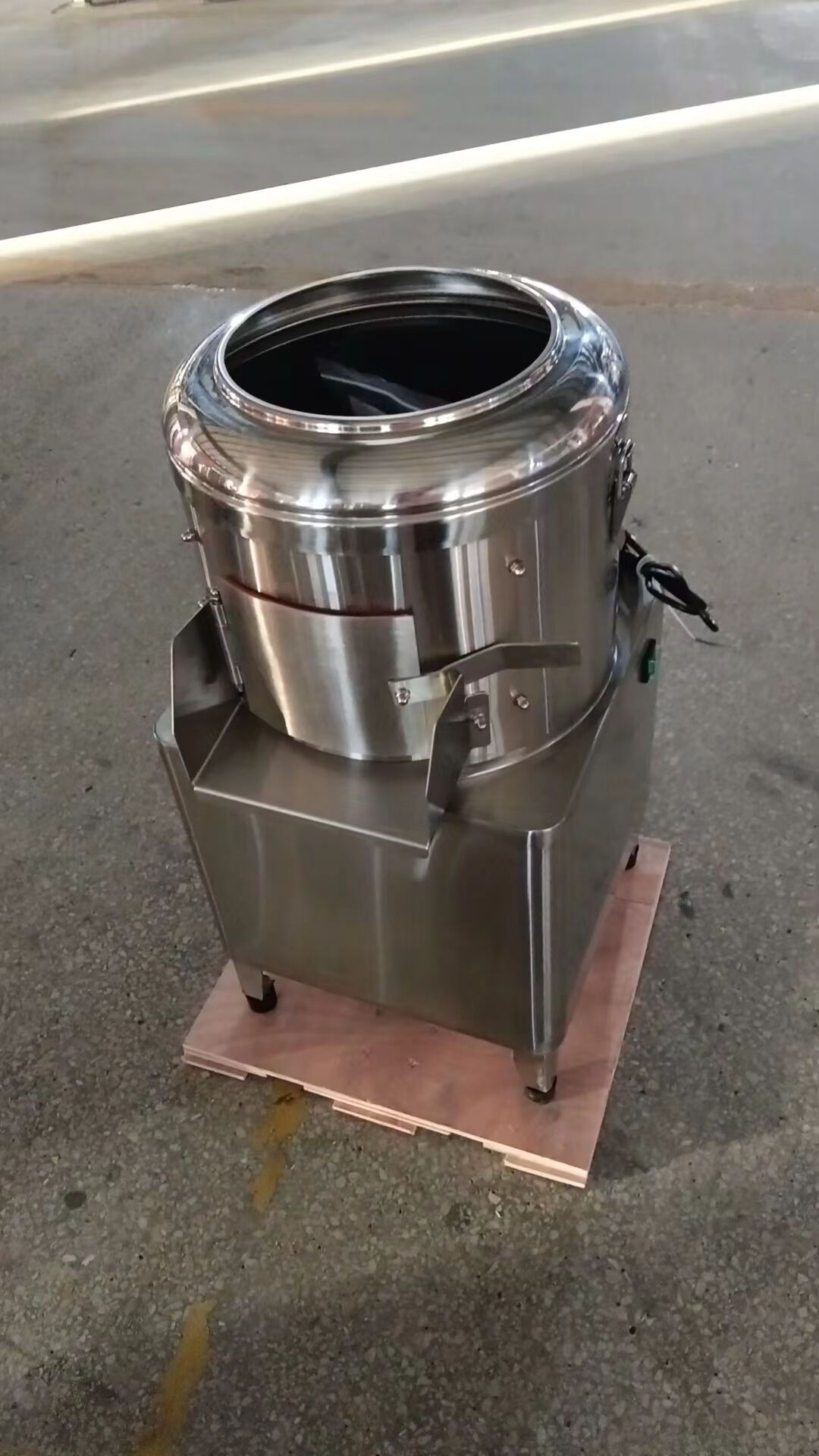 New Automatic Stainless Steel  High-Efficiency Commercial Industrial Potato Peeling Machine PP-8C for Farms and Restaurants