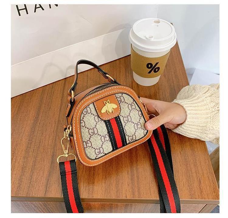 2023 New fashion handbag PU cute solid color Girls shoulder bag mini bee personalized children's coin purse for kids