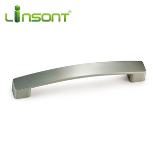 Hot Sale Linsont zinc alloy brushed furniture hardware cabinet pull handles Factory