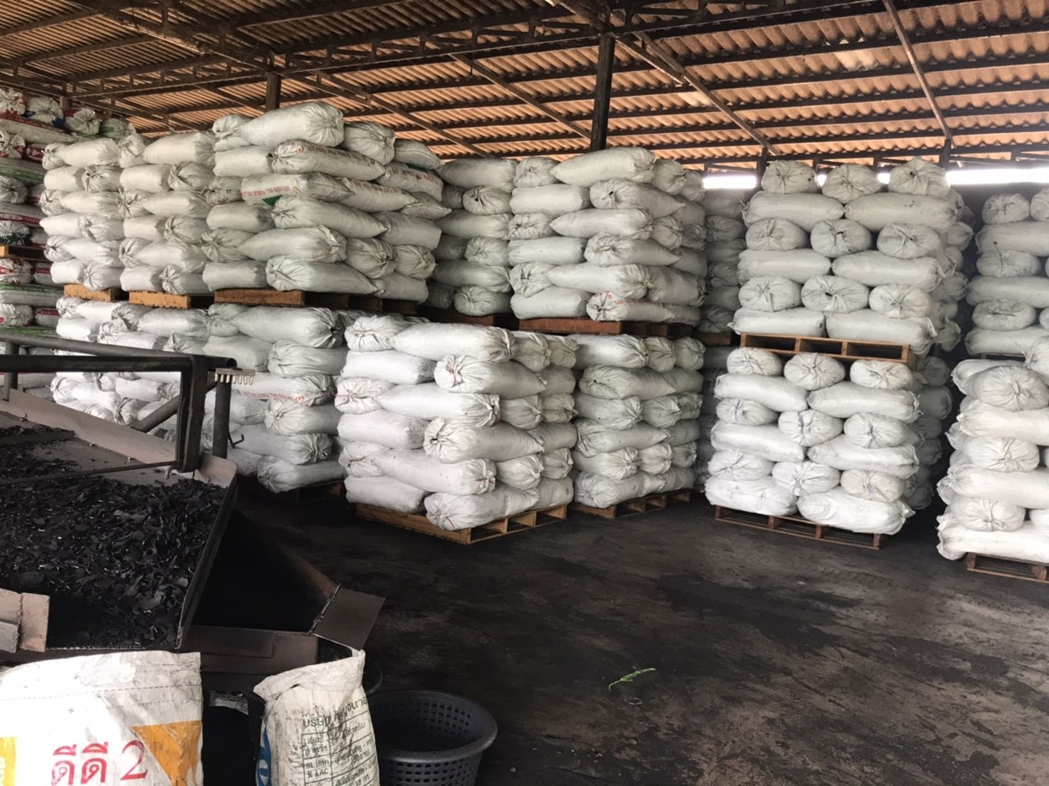 Best Export High Quality Coconut Shell Charcoal For Making Activate Carbon In Industry Uesd