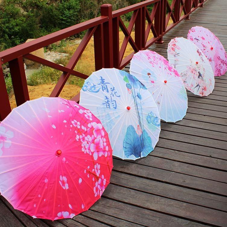 Customization Chinese DIY Craft Paper Umbrellas Ceiling Decoration Handmade Dance Props Bamboo Handle Silk Umbrella