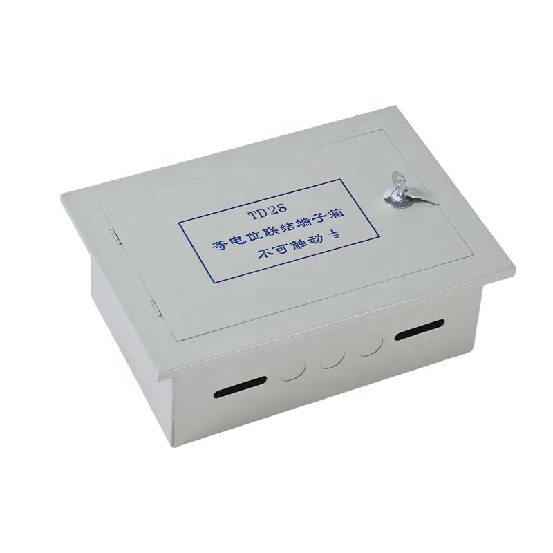 Hot Selling Waterproof Small Electrical 4-20Way Power Distribution Box