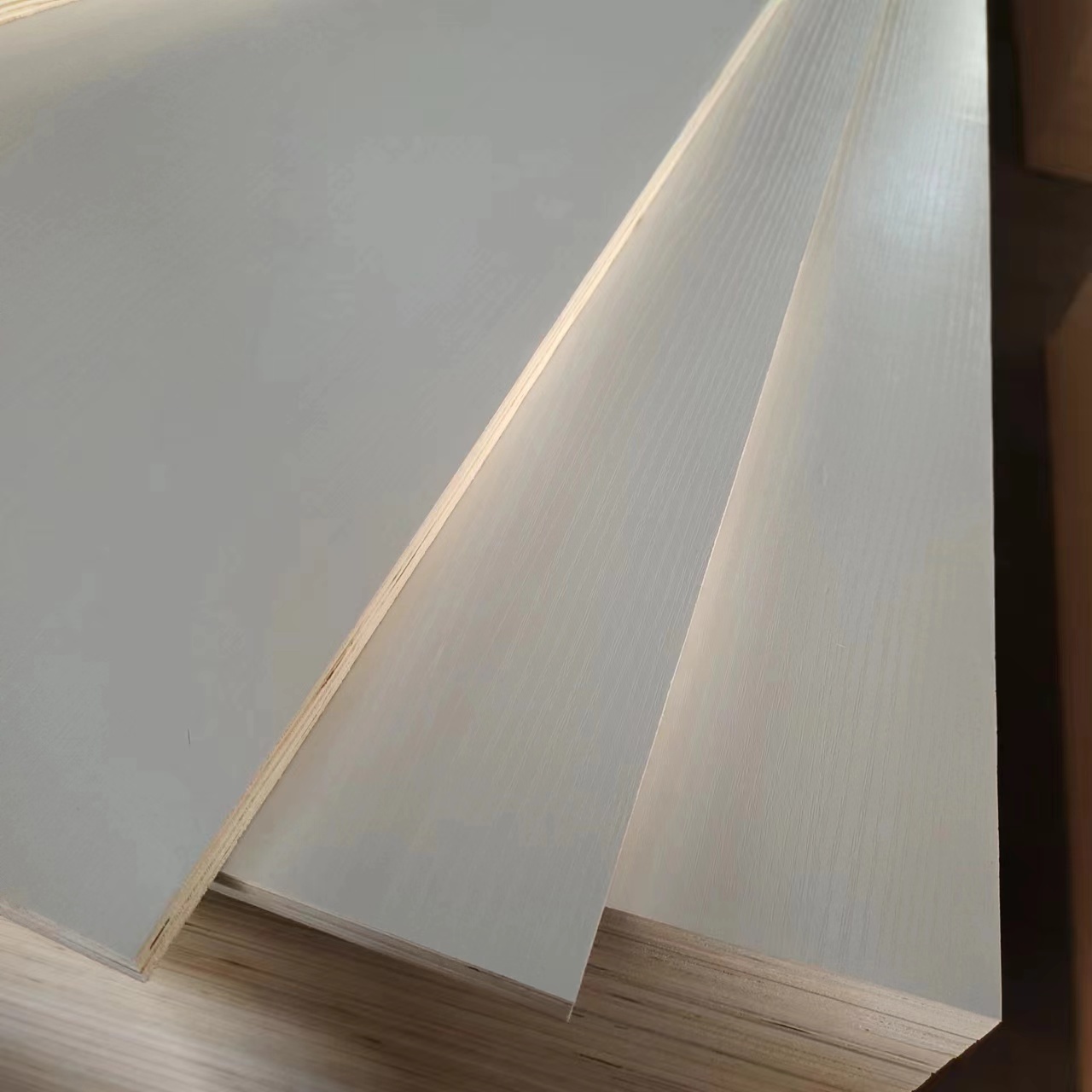 18mm white melamine/ pet laminated plywood panel wood laminate sheets 4*8 furniture laminated melamine paper plywood for cabinet