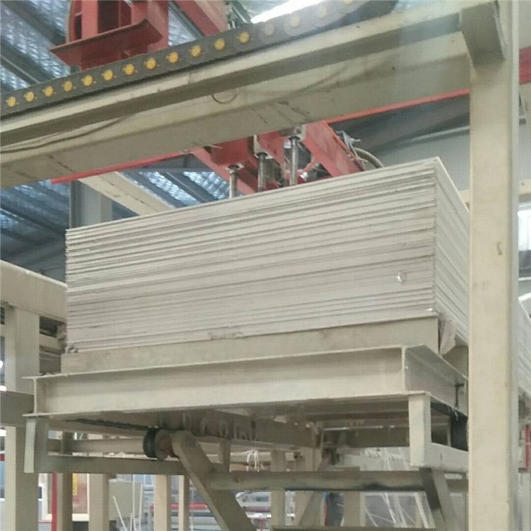 PVC gypsum ceiling board making/gypsum board making machine/ pvc gypsum ceiling tiles production line