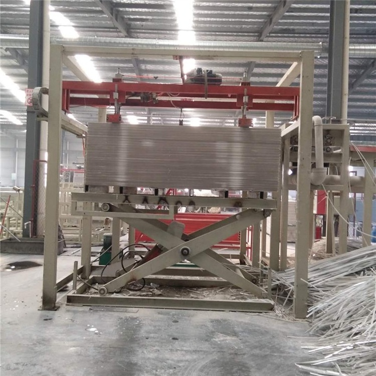 PVC gypsum ceiling board making/gypsum board making machine/ pvc gypsum ceiling tiles production line