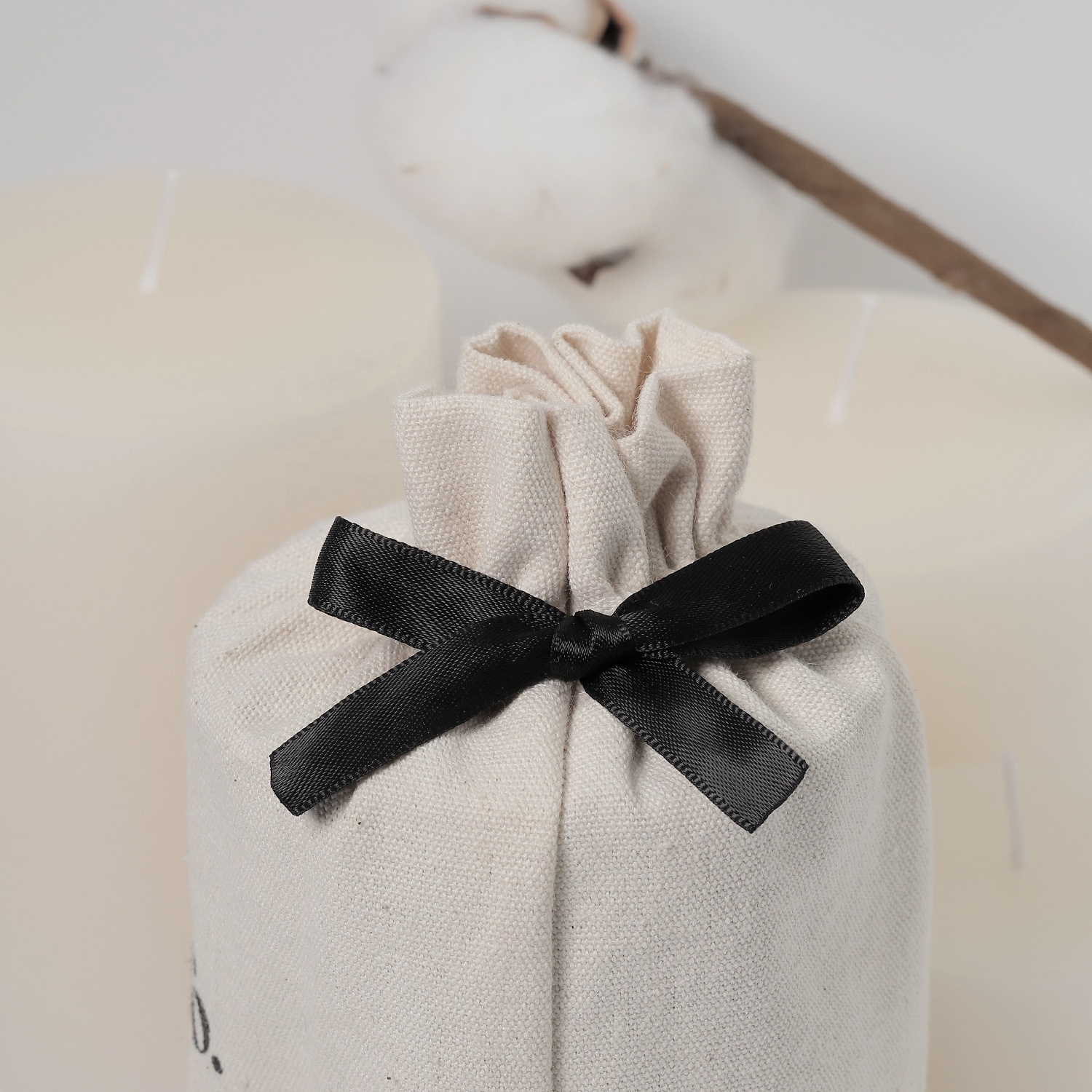 Hot sale round bottom natural canvas cosmetic gift pouch eco friendly 100% Organic drawstring cotton Fabric candle bags