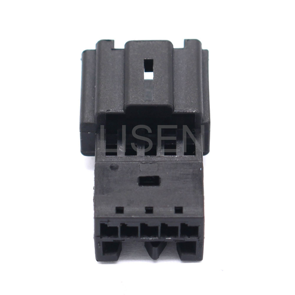 8R0973705 PBT GF10 5 Pin Male Wiring Connector For Genuine Volkswagen Audi 1418778-2