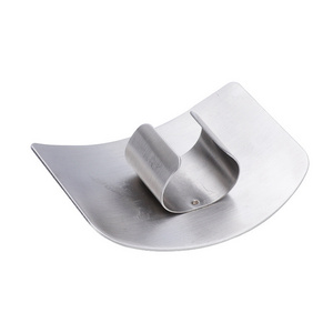 304 stainless Steel Chopping Finger Guard Kitchen Chopping Finger Guard Gadget Vegetable Cutter Hand Guard