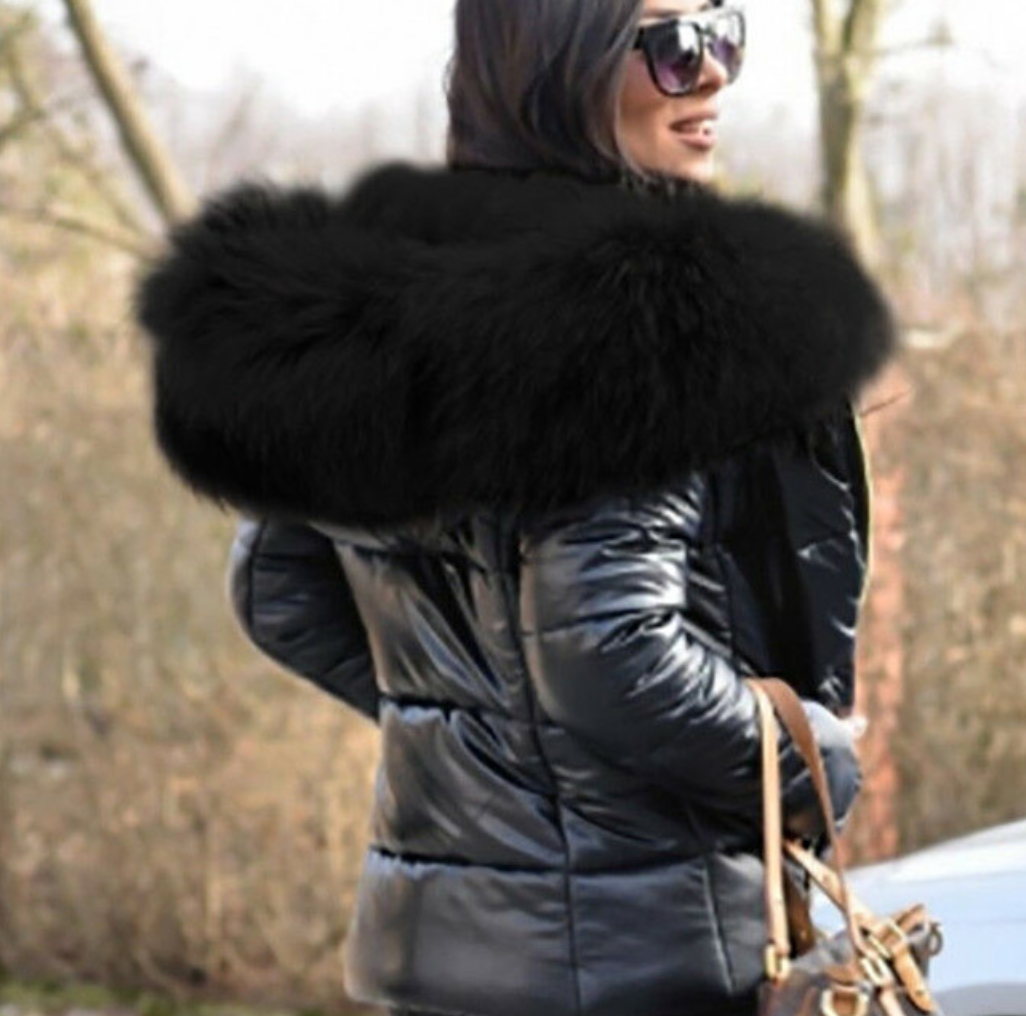 Liu Ming New Trending High Quality Winter Women Clothes Warm Windproof Fur Down Jacket Hooded Parkas Coat