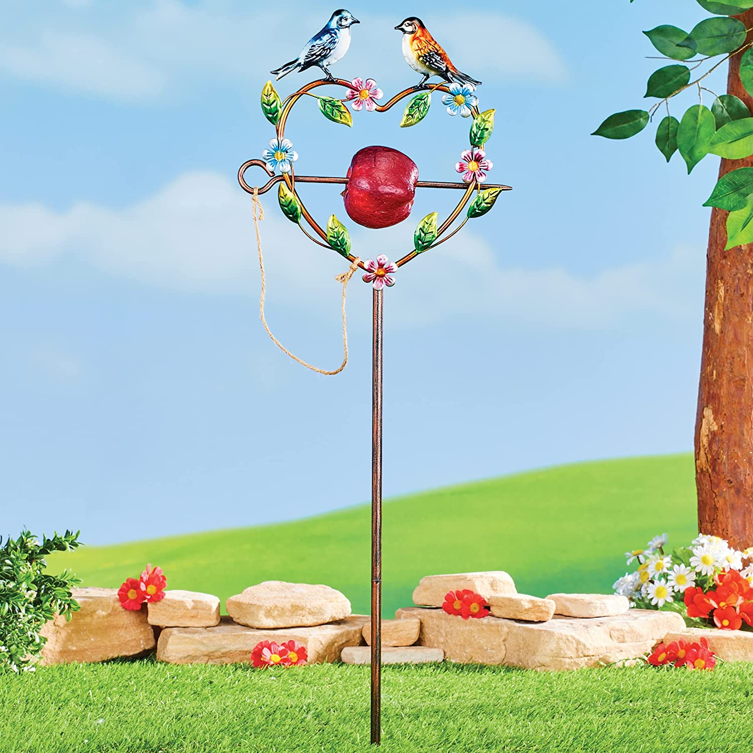 Fruit Skewer Wrought Iron Wild Bird Feeder Metal Heart-Shaped Garden Stake Decoration Ornament