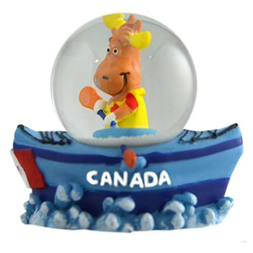 Wholesale Canada Maple Leaf Promotional Resin Souvenir Snow Ball Canada Souvenir Gift Snow Globe