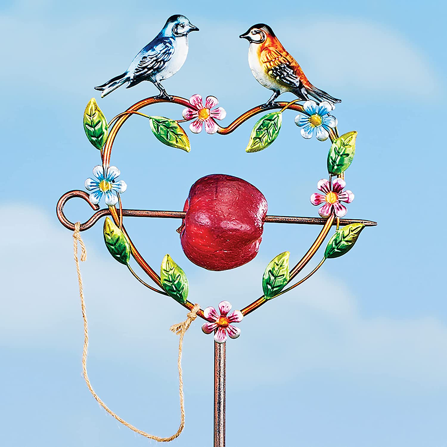 Fruit Skewer Wrought Iron Wild Bird Feeder Metal Heart-Shaped Garden Stake Decoration Ornament