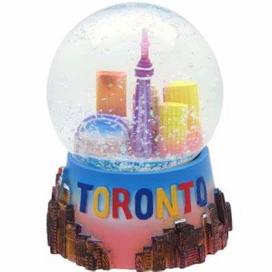 Wholesale Canada Maple Leaf Promotional Resin Souvenir Snow Ball Canada Souvenir Gift Snow Globe