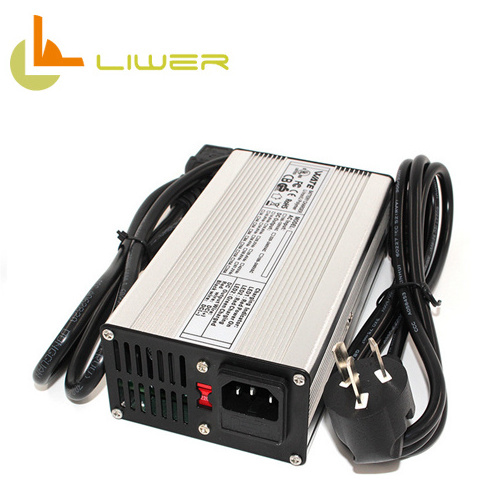 Customized CE solar panel controller 12v 24v 48v 3a 4a 30ah 40ah 60ah battery charger