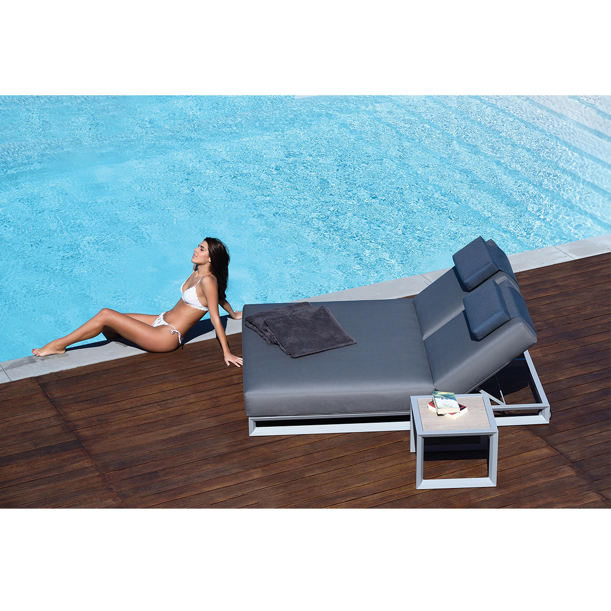 Luxury Large Outdoor Vintage Aluminum Frame Lounge Pool Chair Hotels Riverside Lounge Beach Chairs For Swimming Pool