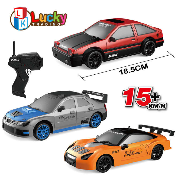 LKTOYS2.4G 1:24 RC Car Drift 4WD Remote Control Drift Racing Car with Light 15km/h Race Car with Replaceable Tires and Obstacles