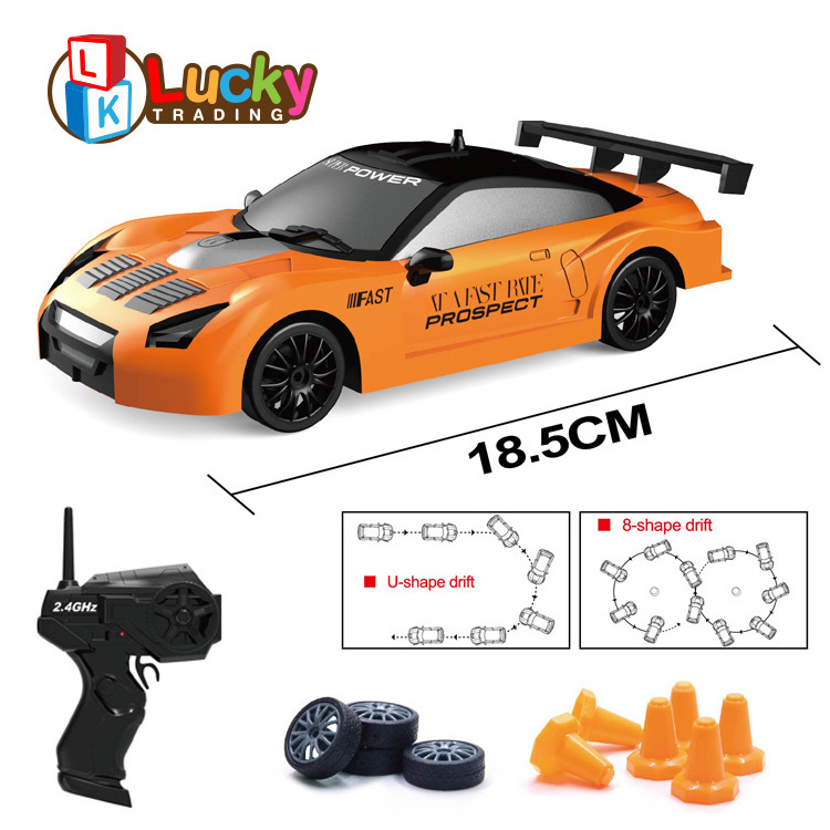 LKTOYS2.4G 1:24 RC Car Drift 4WD Remote Control Drift Racing Car with Light 15km/h Race Car with Replaceable Tires and Obstacles