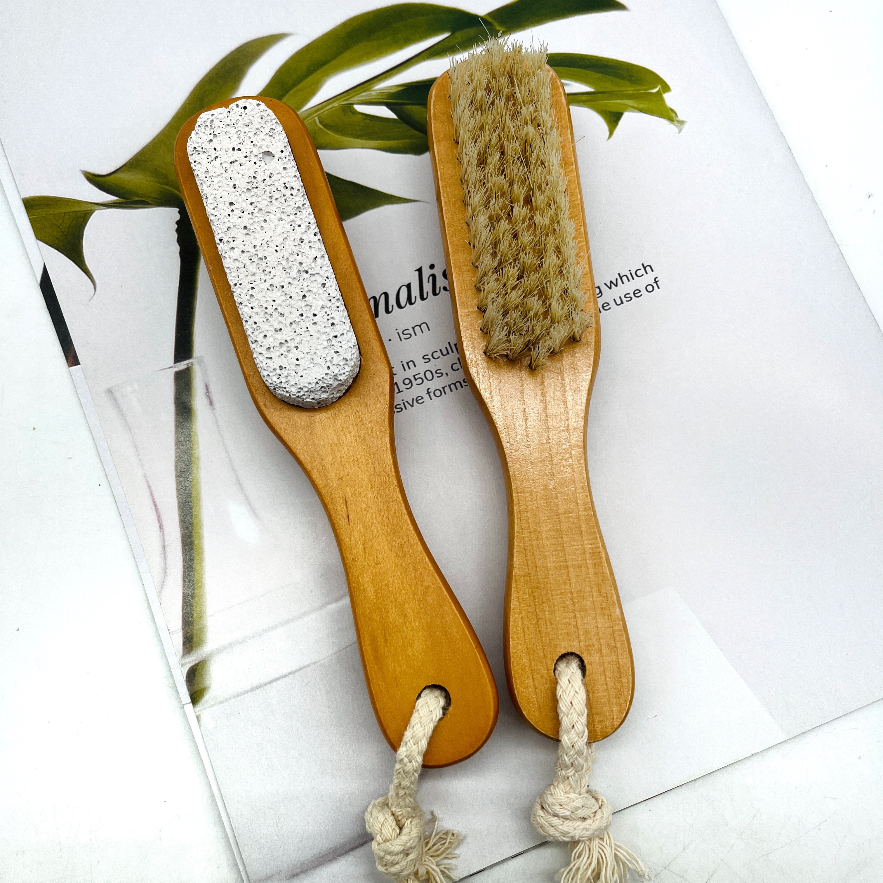 Foot Scrubber Feet Shower Spa Easy Feet Cleaning Brush Exfoliating Foot Massager with pumice stone