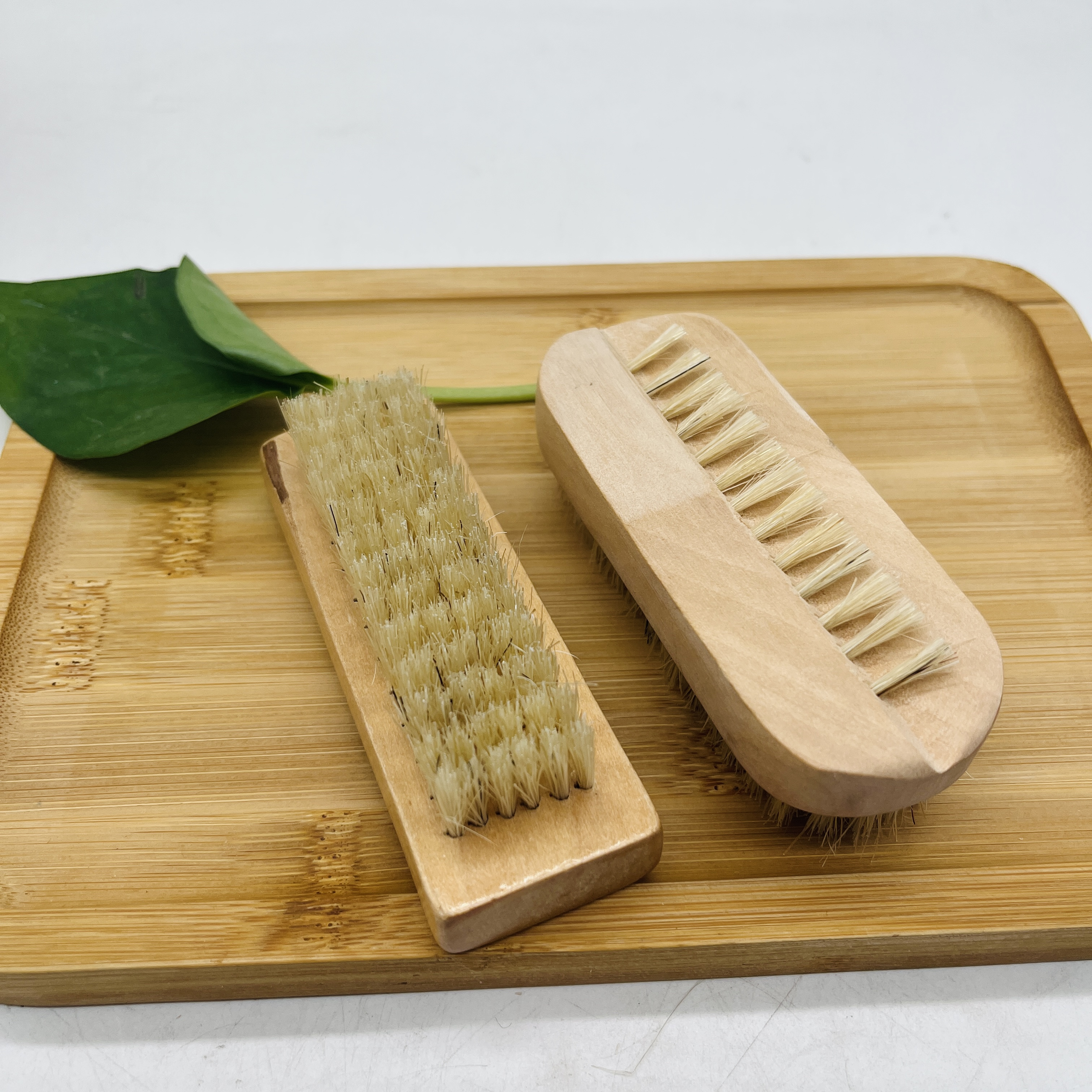 Nail Scrub Brush Wooden Non-Slip Hand Brush With Boar Bristles for Cleaning Fingernail Toe