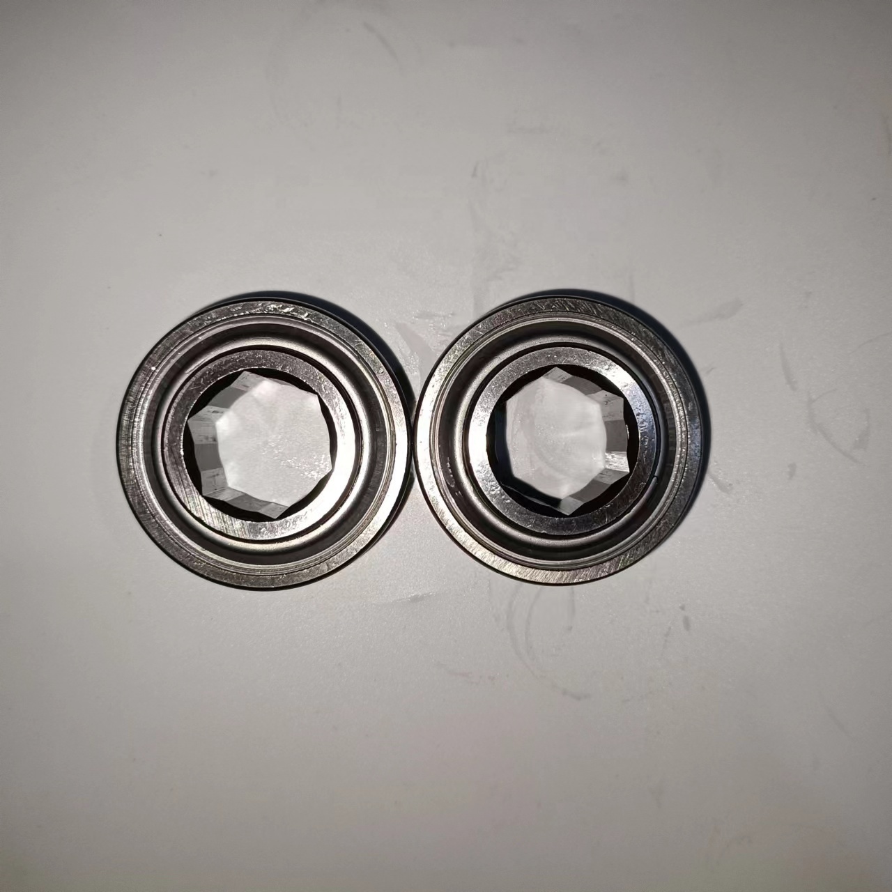 W208PPB23 agricultural machinery bearing 38.113x80x42.875mm lawn mower bearing