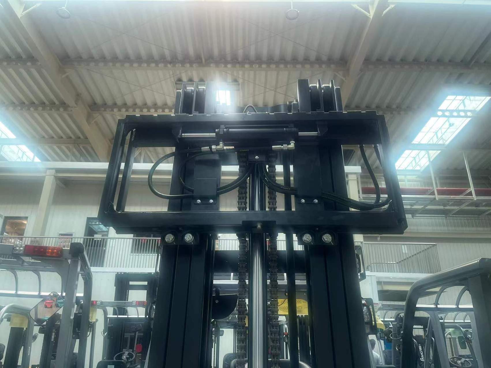 Forklift Mast Support Forklift Fork Carriage for Heli Forklift 3 Ton Heli H2000