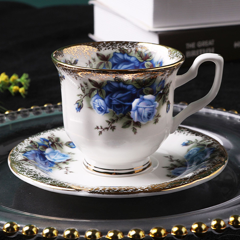 Vintage elegant gold rim bone china porcelain ceramic coffee cup and saucer European style wholesale tea cups and saucers