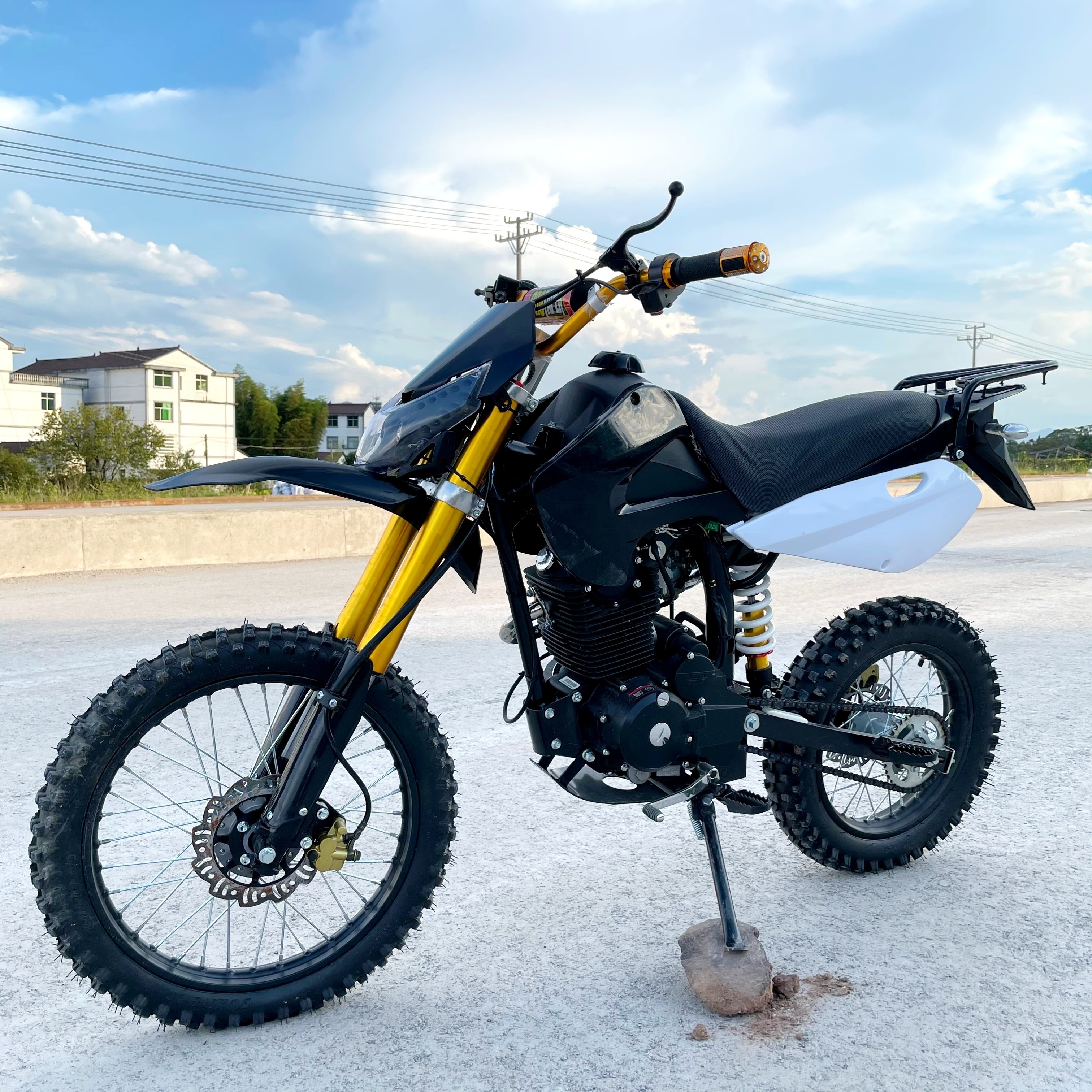 LNA fun for the depths motocross bike 250cc dirt