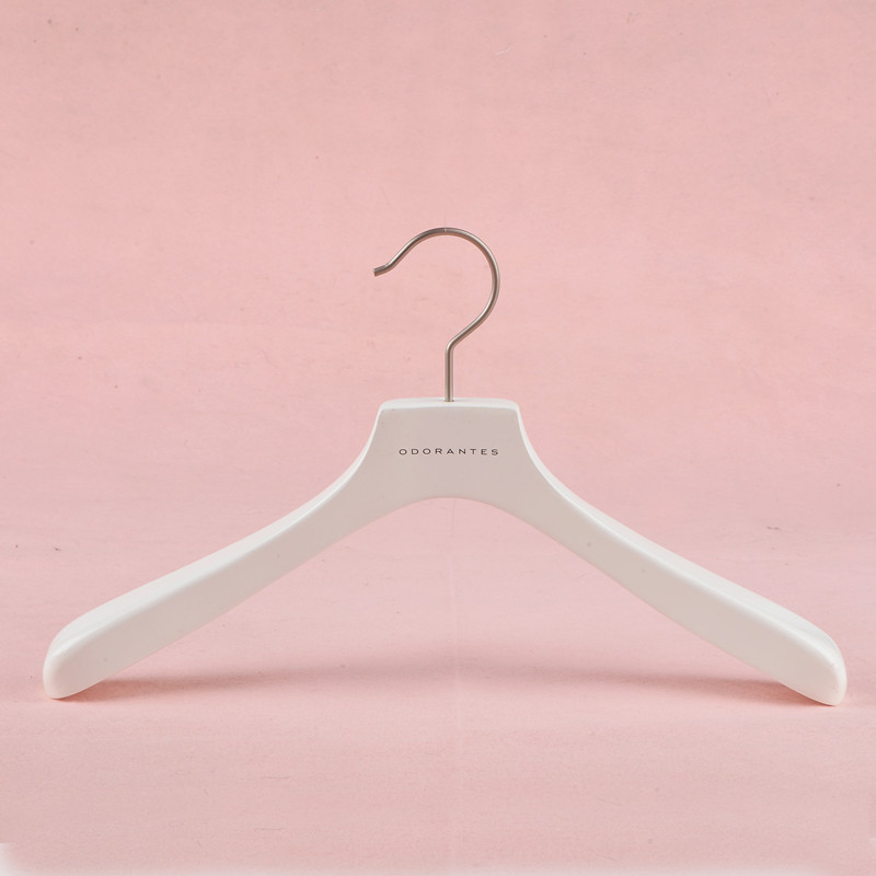 Factory customized Cost effective white color travel bathroom dryer clothes hanger