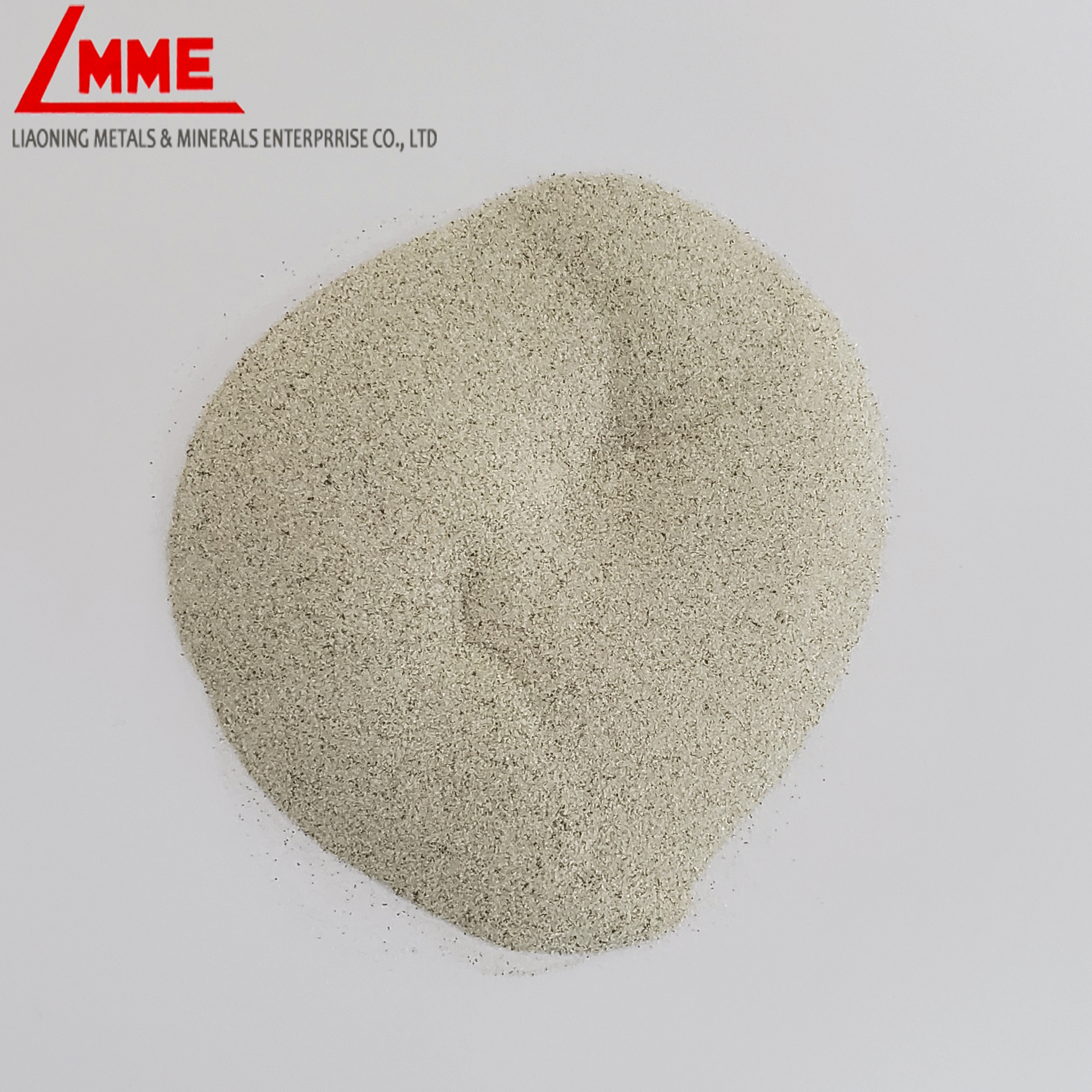 Factory direct supply with competitive price 99.6% silica sand