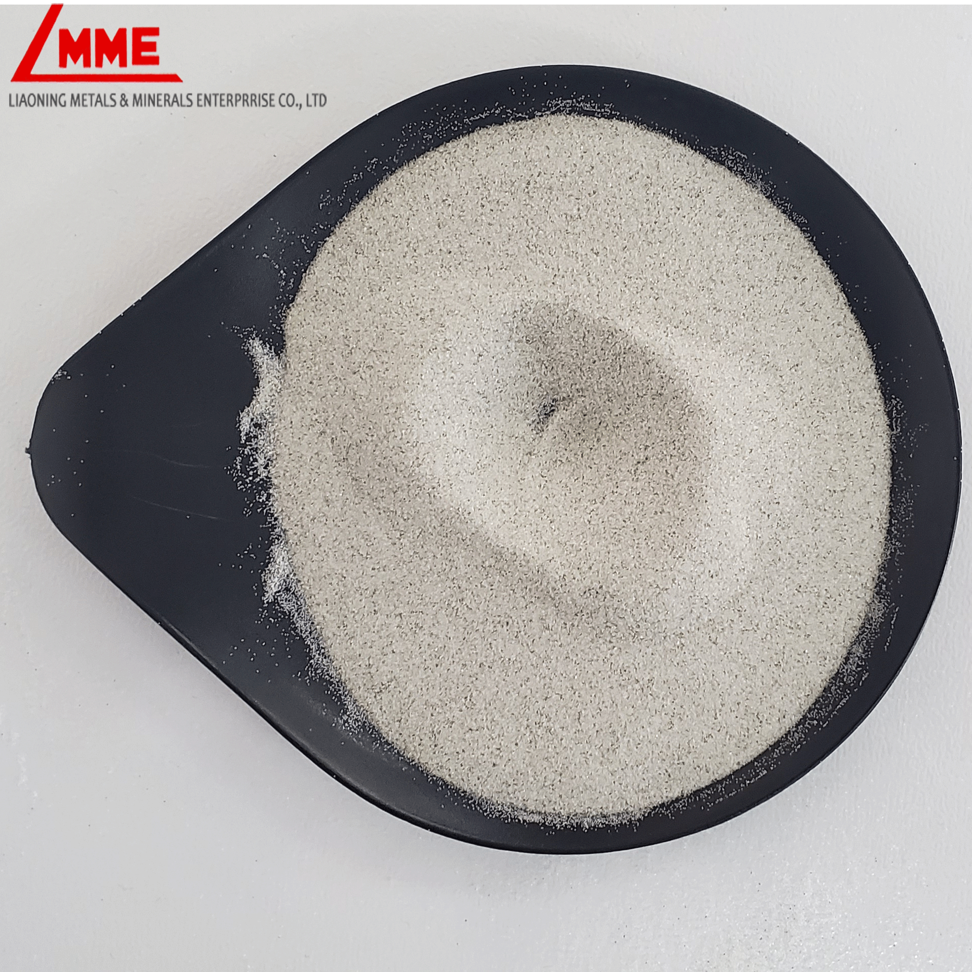 Factory direct supply with competitive price 99.6% silica sand