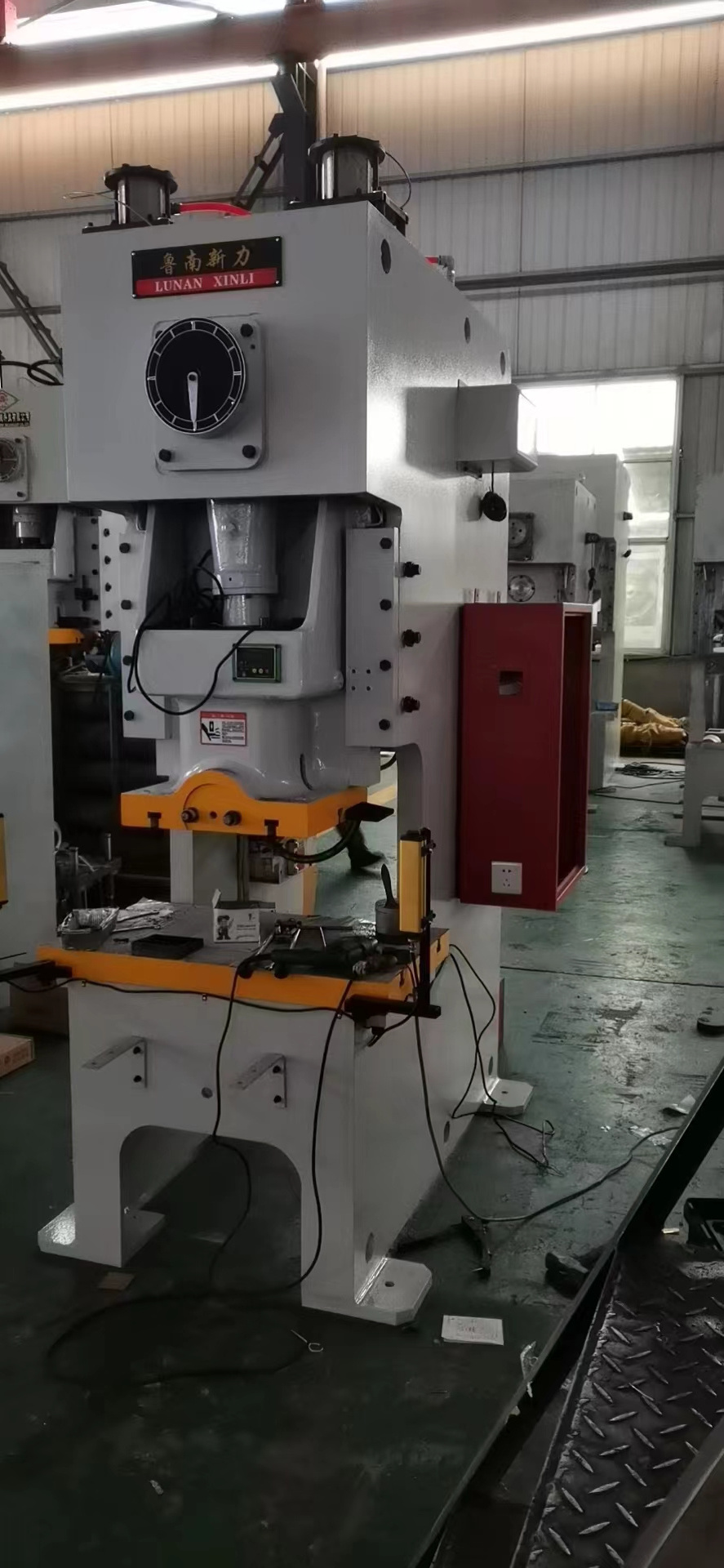 Pneumatic punch  63 tons Automatic Deep Throat Metal Hole Mechanical Punching Machine