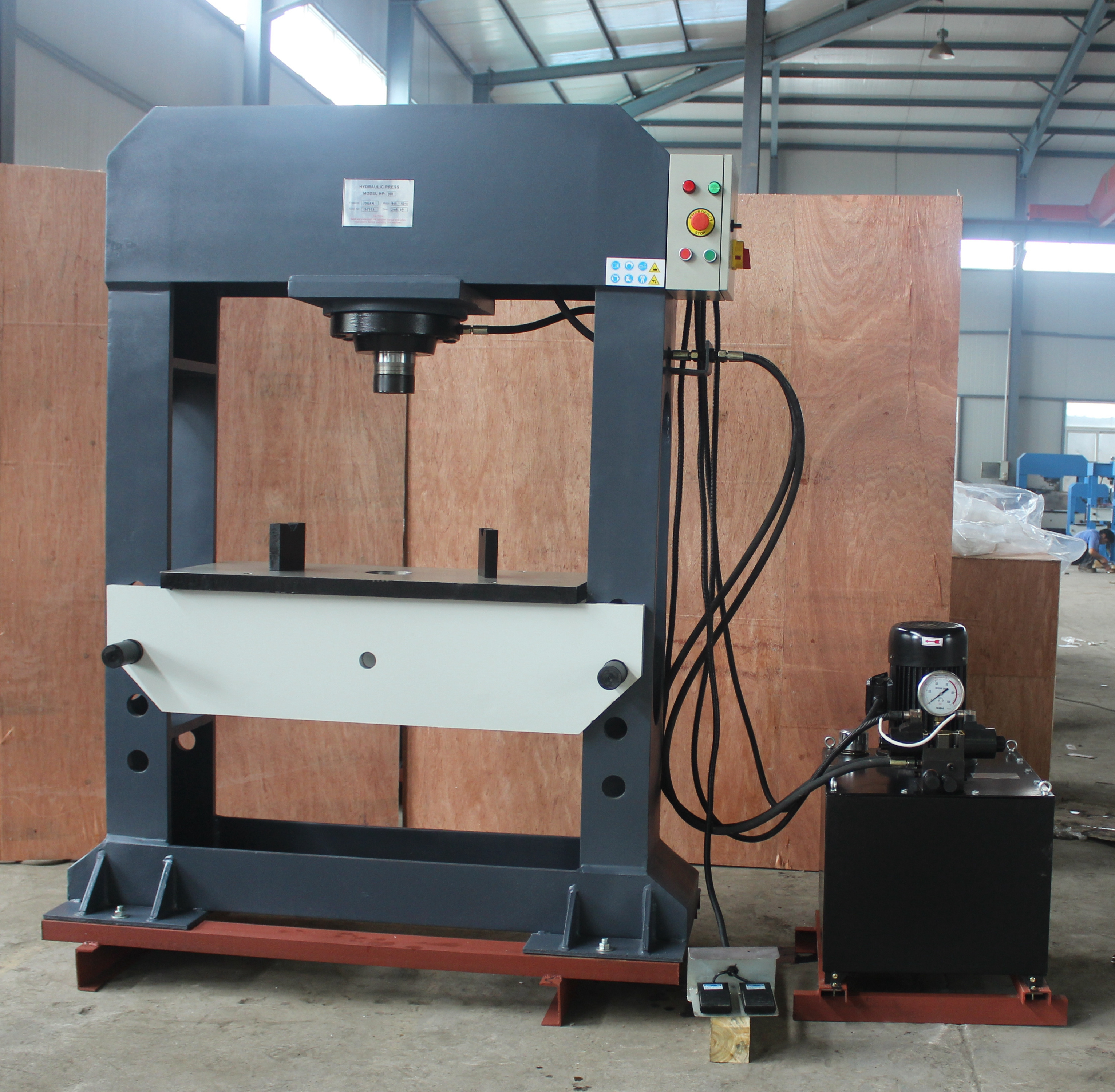 150 Ton Steel Plate  Hydraulic Power Press Machine with full protection Gantry press