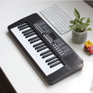 China Hot Sell 37 keys Li-ion Battery  Musical electronic Keyboard