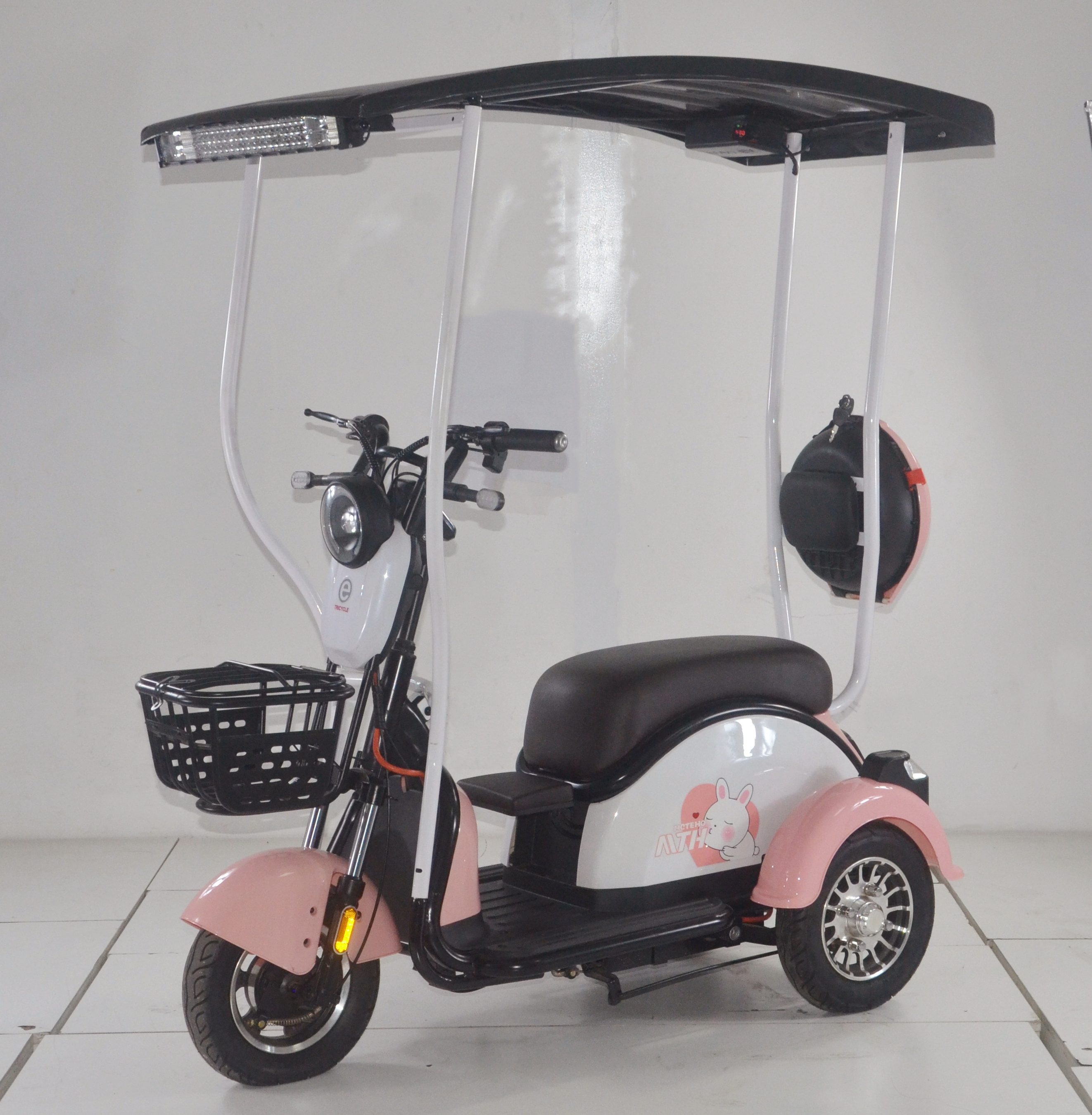 Solar Energy Electric Tricycle for Elderly Solar Electric Trike for Passenger with Solar Panel Roof