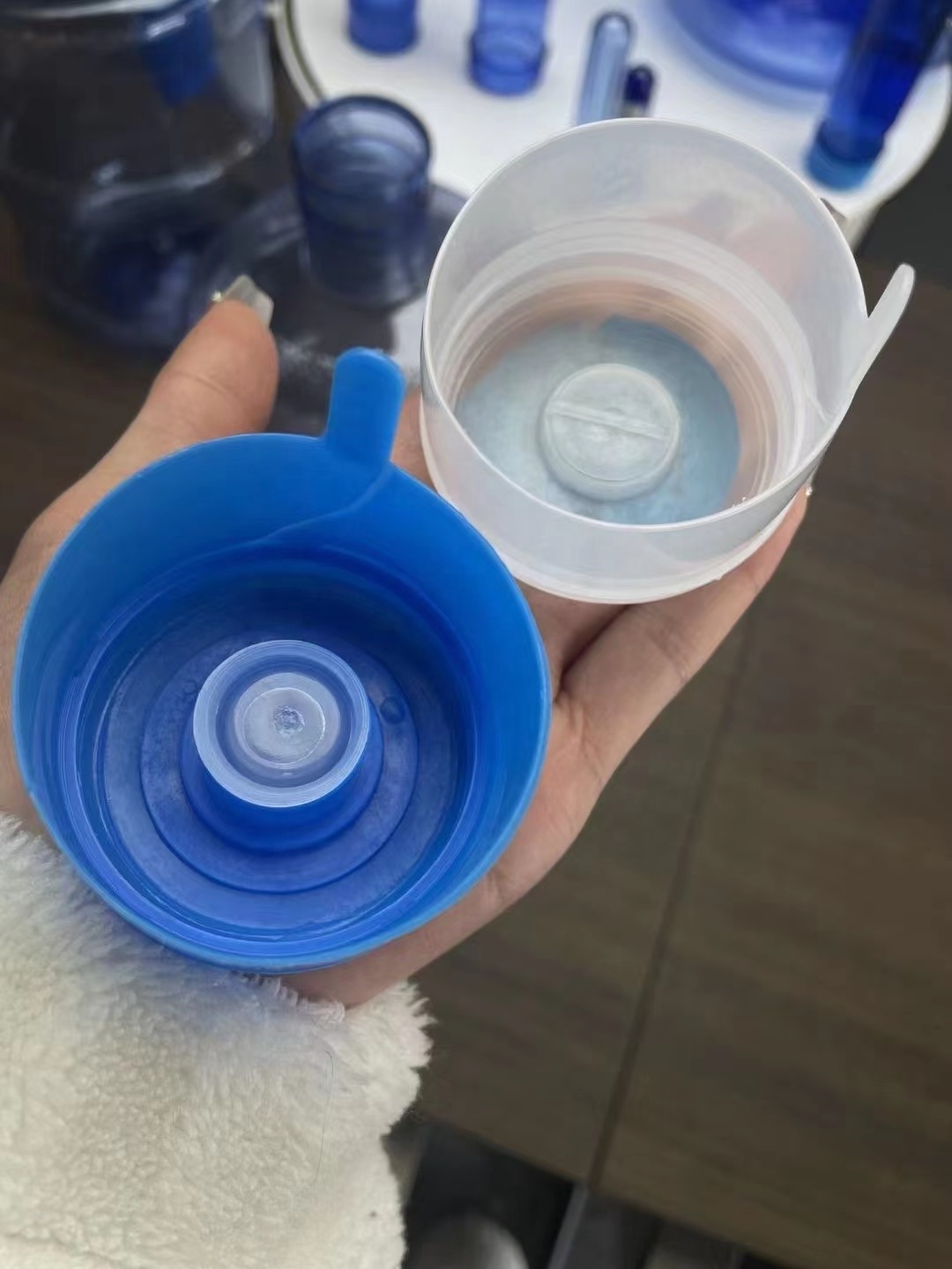 Factory Sales Non-Spill Plastic 55mm Cap Cover Price 5 Gallon 20 Liter Mineral Drinking Water Bottle lids cover