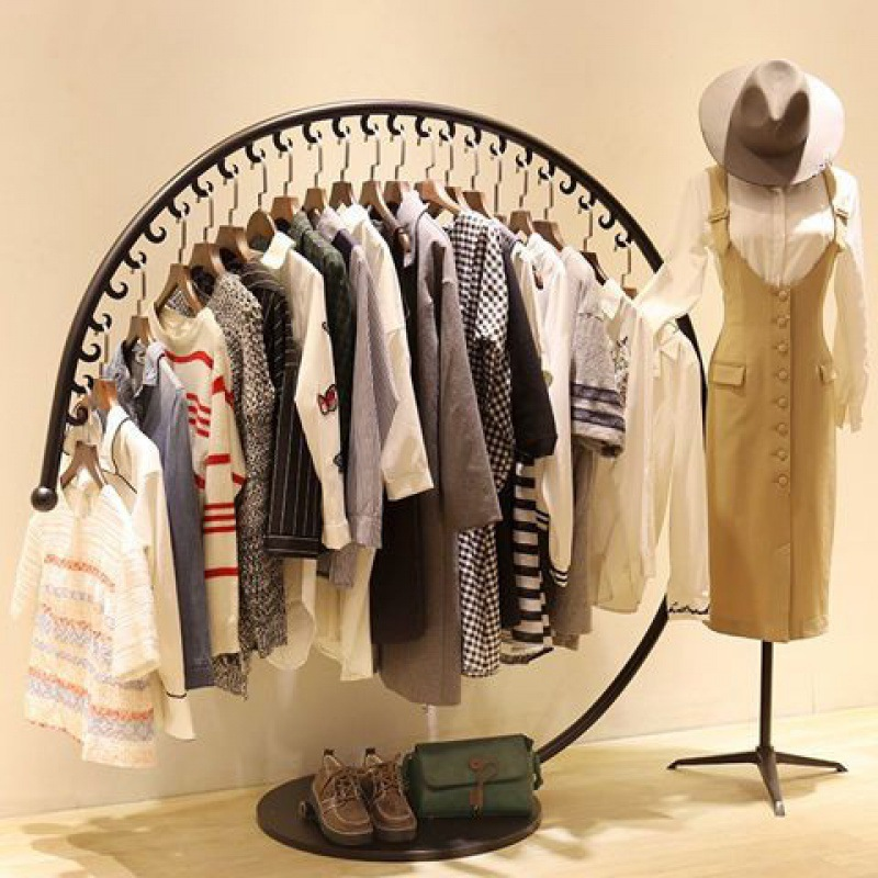 good-looking circular clothes hanger