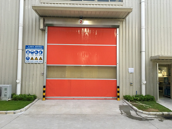 China industrial made of PVC material fast door overhead rapid roll up door logistic shipping outlet high speed door