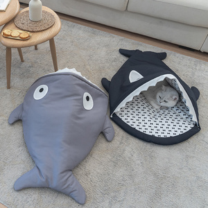 Factory OEM four seasons Durable Use Cat Dog Pet Bed Luxury Breathable Shark Shaped Washable Cat tent Pet Dog Bed