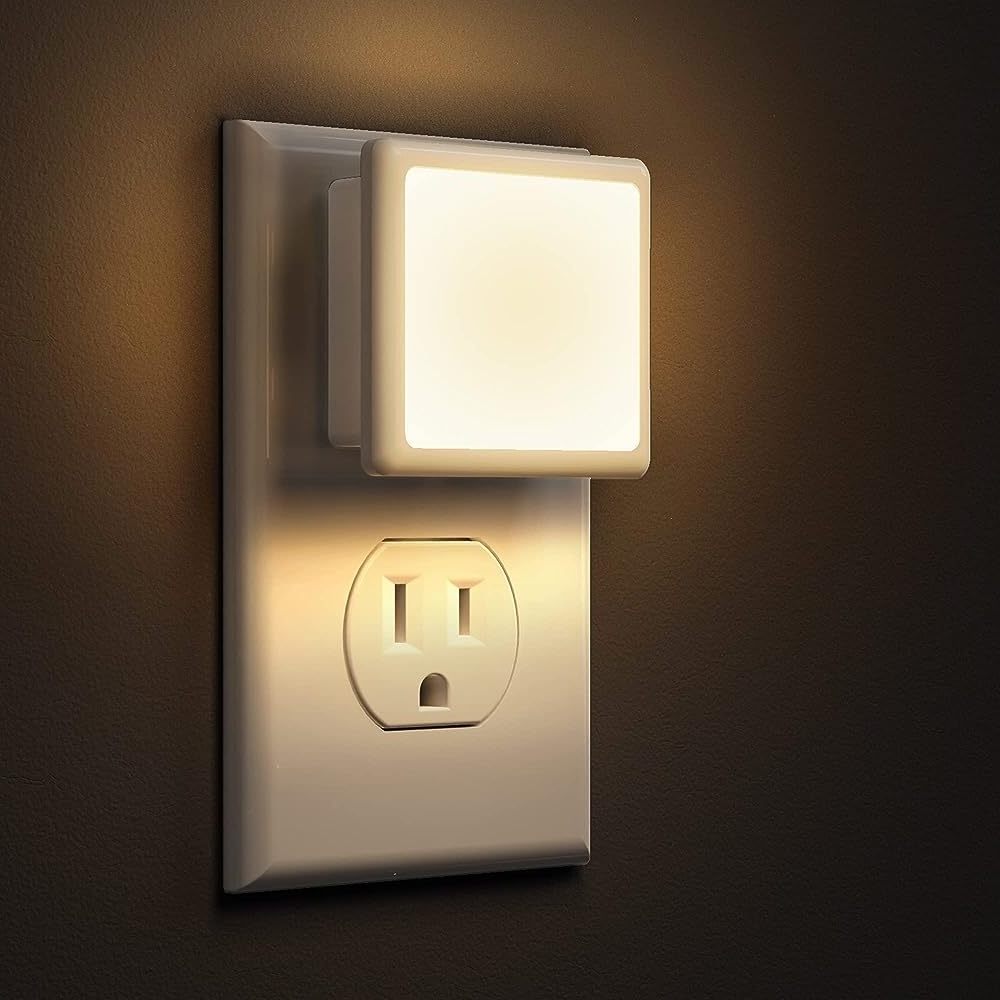 LOHAS Mini Square Small Nightlight 3000k Warm White Light Night Bedroom Plug In Wall Led Night Lights With Dusk To Dawn Sensor