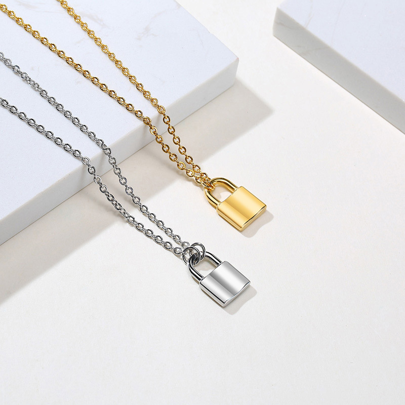 Classic High Quality Hand-Polished Stainless Steel 18K Gold Plated Chains Thick Lock Pendant Necklace