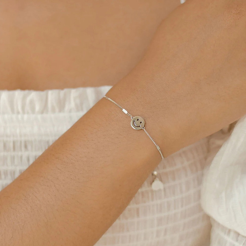 Dainty Happy Smiley Face Bracelet Stainless Steel Waterproof Jewelry Charm 18k Gold Plated Chain Bracelet for Women