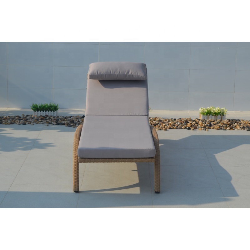 Foshan Leisure Simple Rattan Cushion Sun Chair Swimming Pool Deck Chair